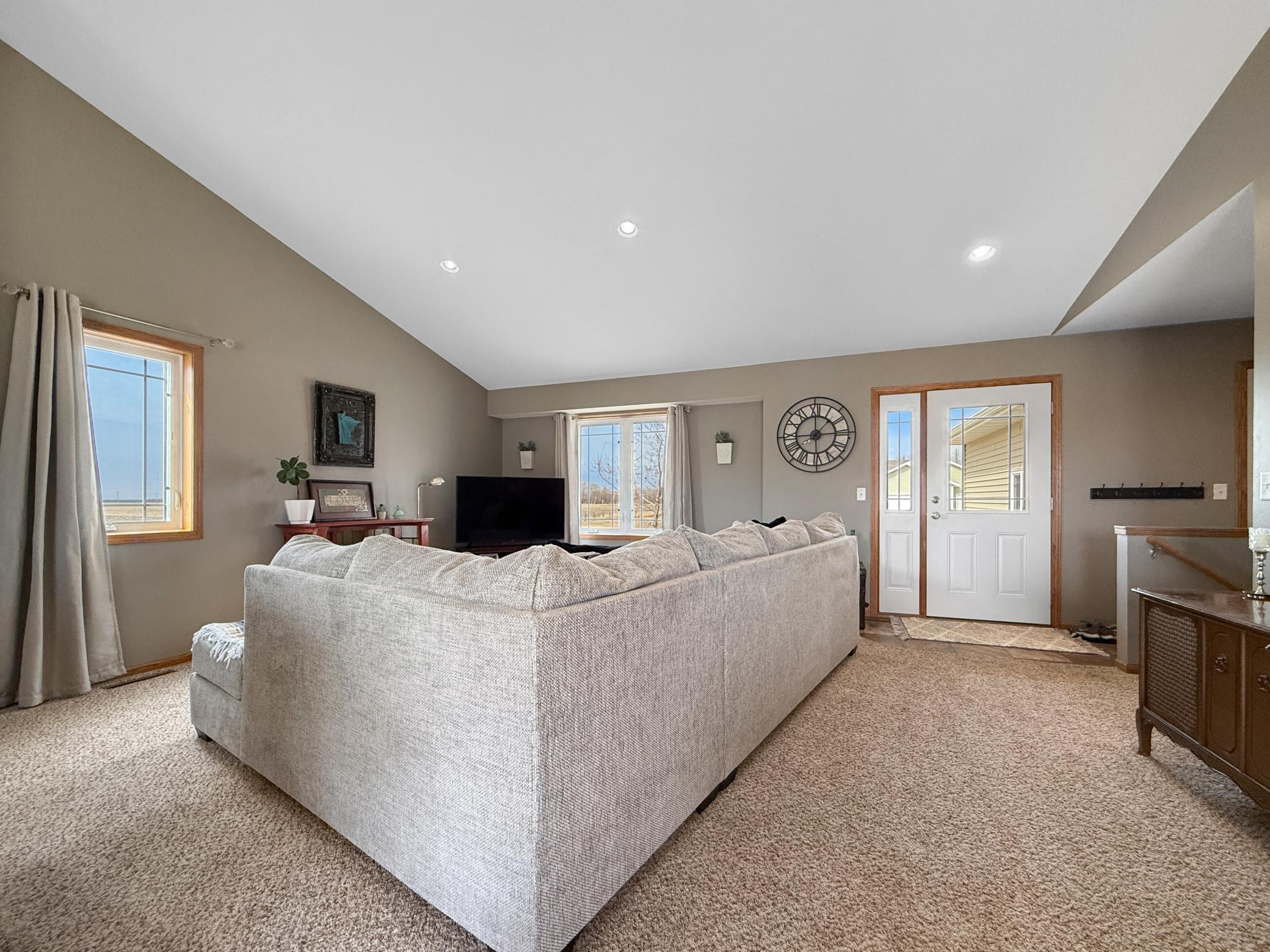 2012 Washington Avenue, Thief River Falls, Minnesota image 4