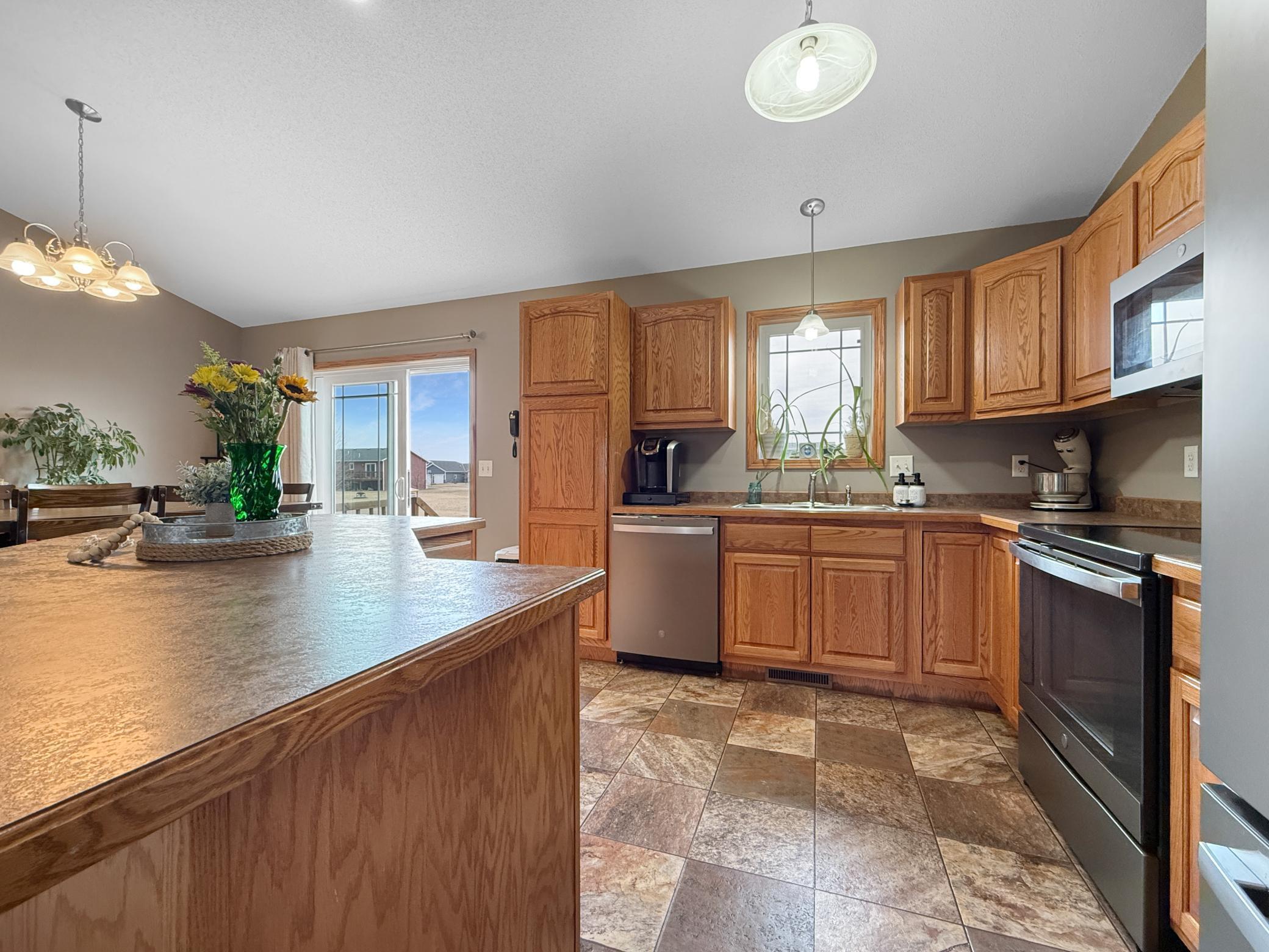 2012 Washington Avenue, Thief River Falls, Minnesota image 7