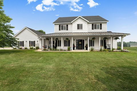 Homes For Sale - 6413 Moonlight Lane<br/> Stearns County, Sartell, MN 56377