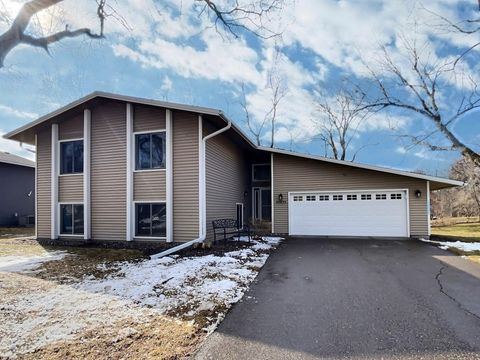 Homes For Sale - 10105 32nd Avenue<br/> Minneapolis, MN 55441