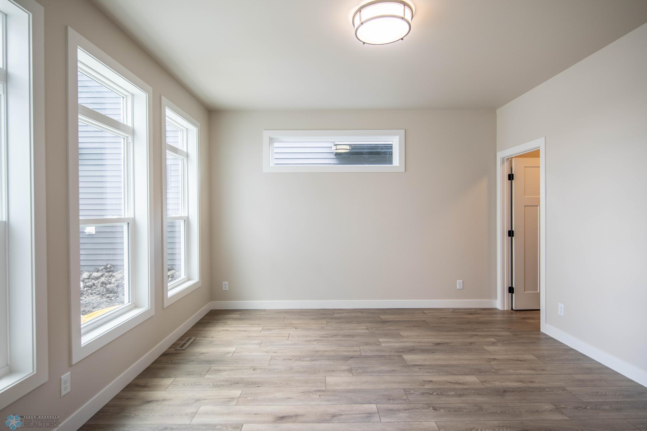 West Fargo, North Dakota 58078, United States, 3 Bedrooms Bedrooms, ,3 BathroomsBathrooms,Residential,Pending,52637