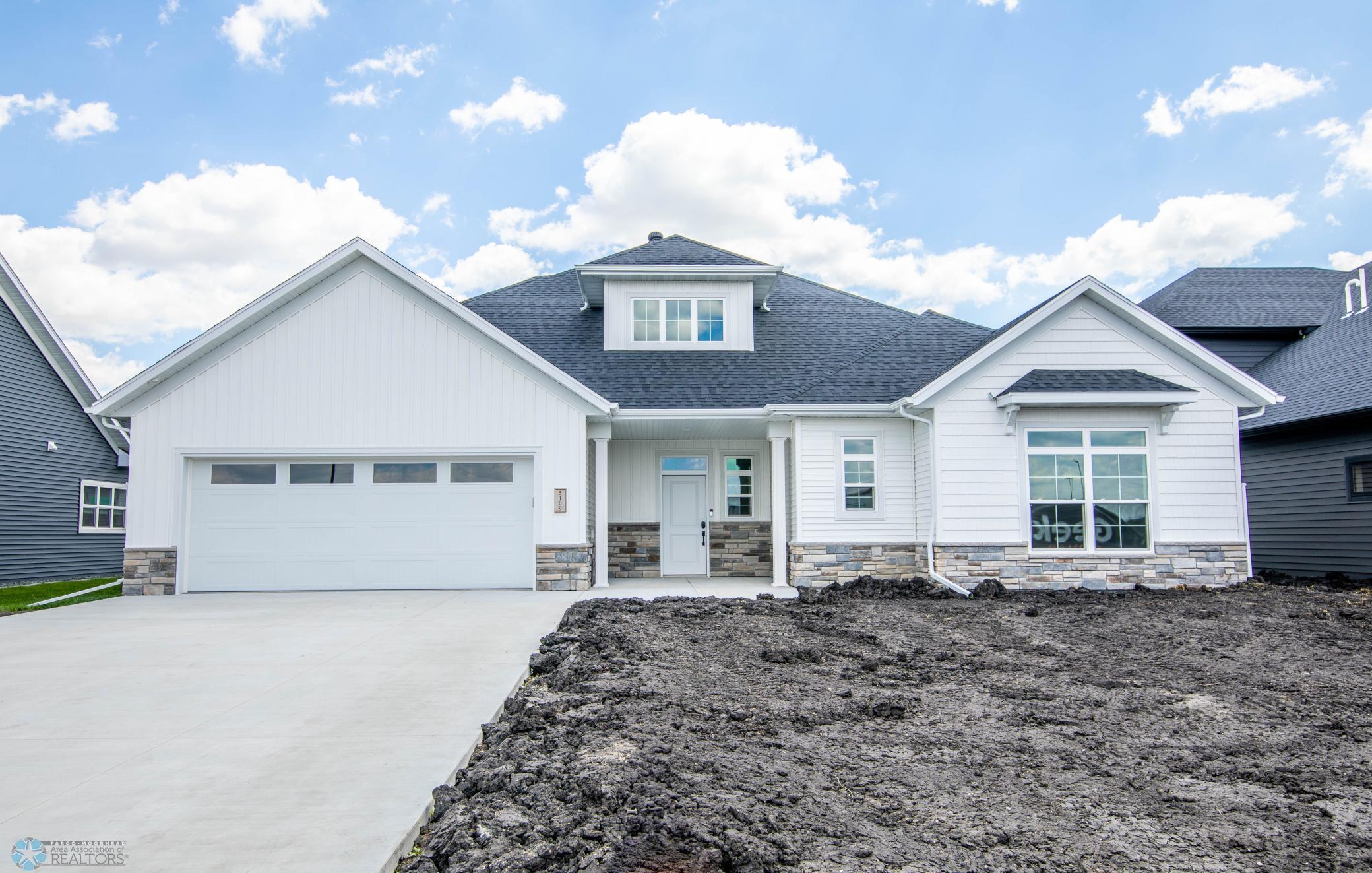 West Fargo, North Dakota 58078, United States, 3 Bedrooms Bedrooms, ,3 BathroomsBathrooms,Residential,Pending,52637