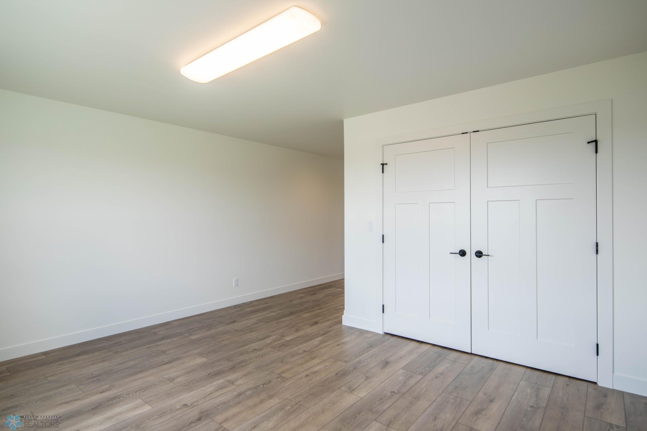 West Fargo, North Dakota 58078, United States, 3 Bedrooms Bedrooms, ,3 BathroomsBathrooms,Residential,Pending,52637