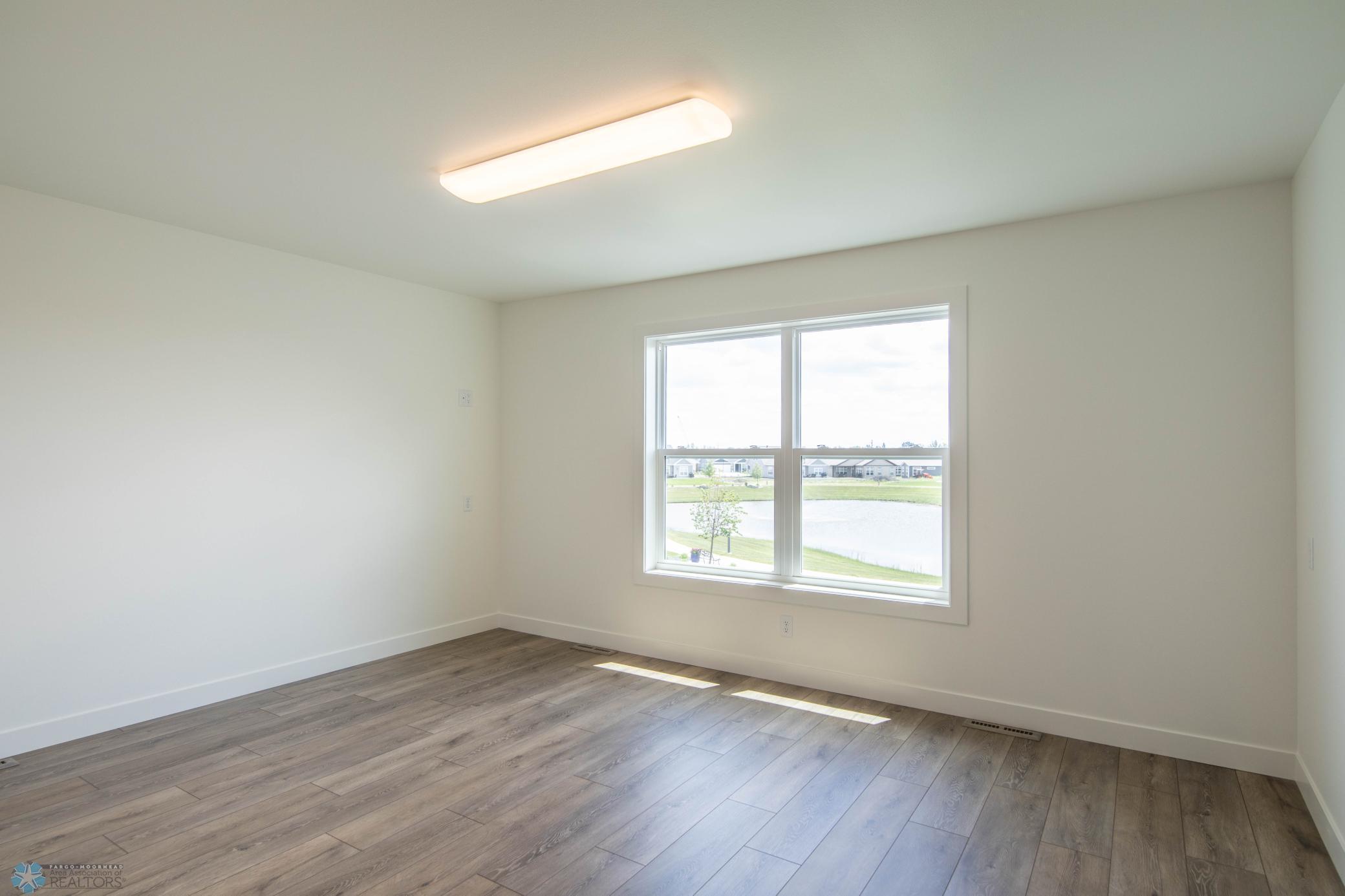 West Fargo, North Dakota 58078, United States, 3 Bedrooms Bedrooms, ,3 BathroomsBathrooms,Residential,Pending,52637