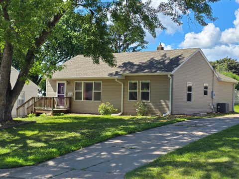 Homes For Sale - 2011 Northwood Drive<br/> Saint Paul, MN 55109
