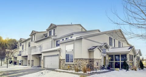 Townhouse For Sale - 6689 Pine Crest Trail<br/> Cottage Grove, MN 55016