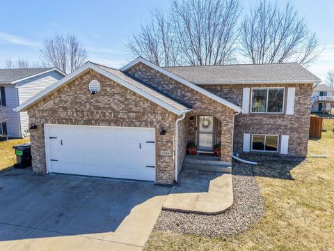 Homes For Sale - 5944 Belfry Ln Nw<br/> Rochester, MN 55901
