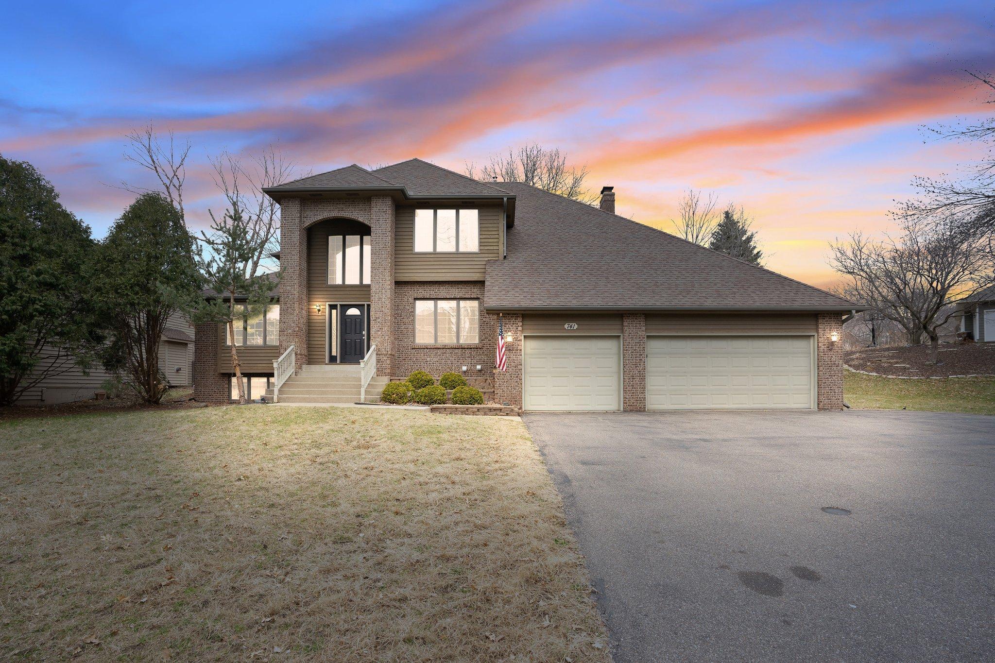 741 Bridle Ridge Road, Eagan, Minnesota image 3