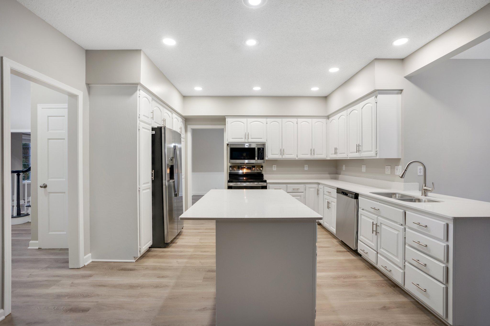 741 Bridle Ridge Road, Eagan, Minnesota image 17