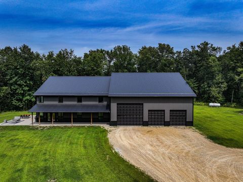 Homes For Sale - 26085 Frank Hill Road<br/> Winona, MN 55987