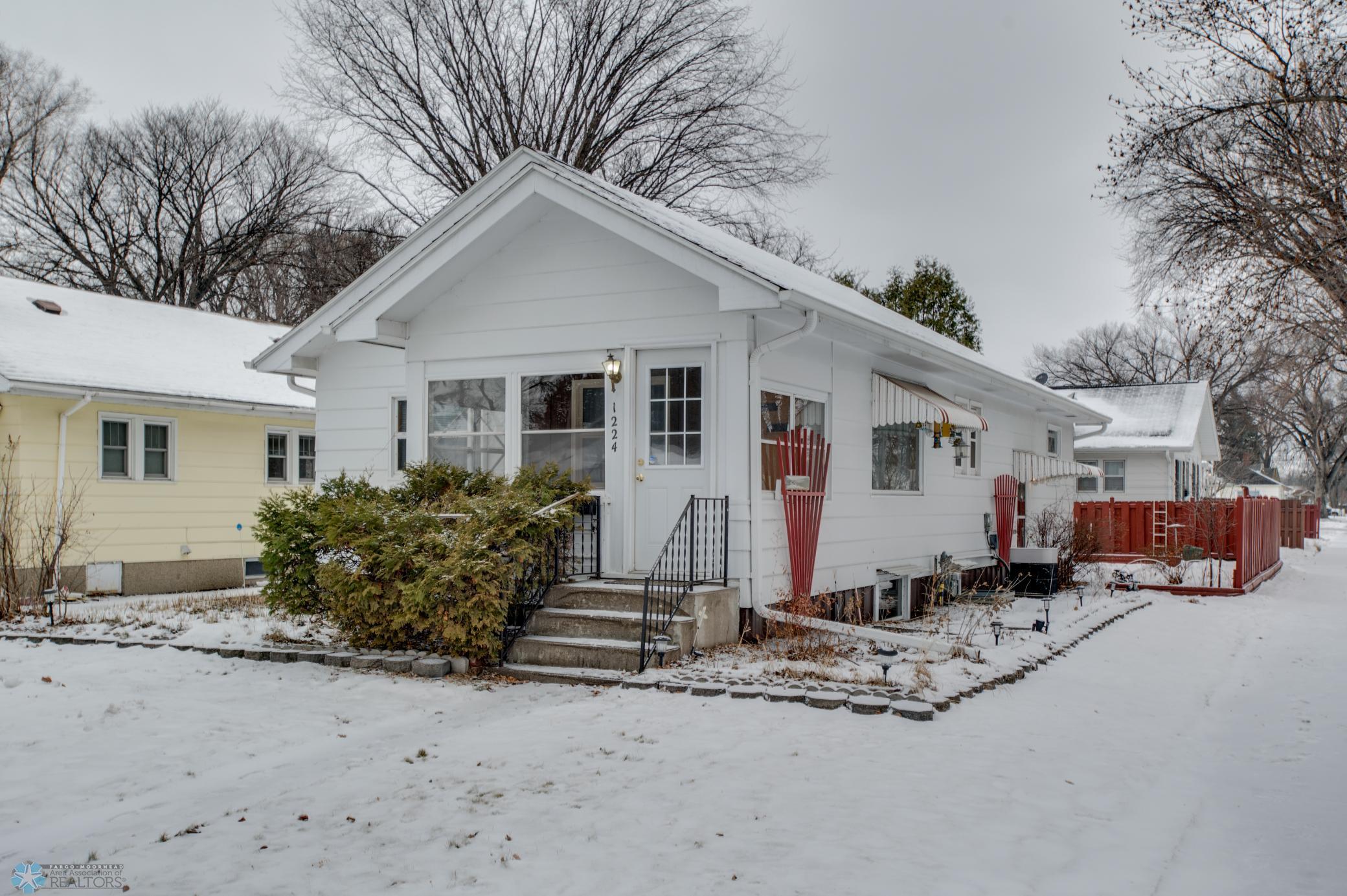 1224 4th Avenue, Moorhead, Minnesota image 1