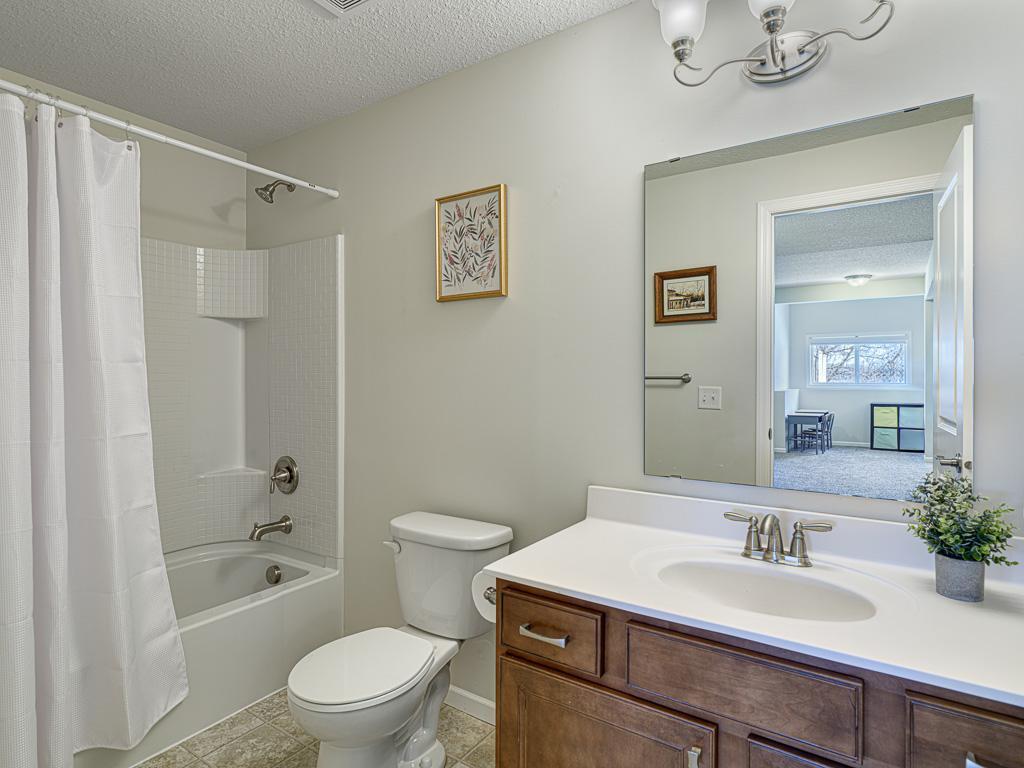 15434 Hampshire Lane, Savage, Minnesota image 37