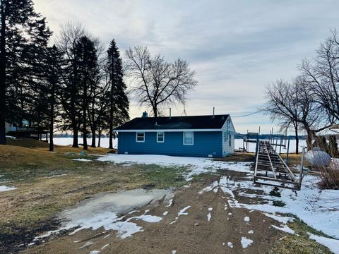 Homes For Sale - 16965 Dickenson Lane<br/> Waterville, MN 56096