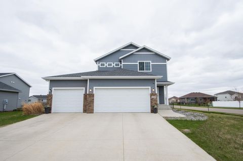 Homes For Sale - 2009 42nd Street<br/> Clay County, Moorhead, MN 56560