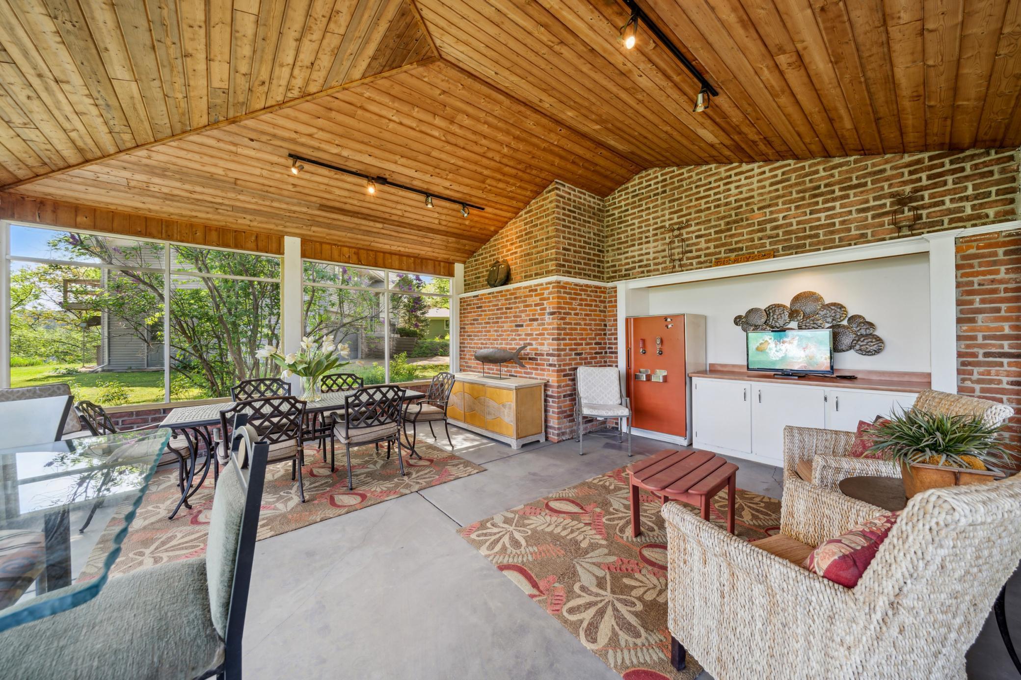 757 Mallalieu Drive, Hudson, Wisconsin image 22