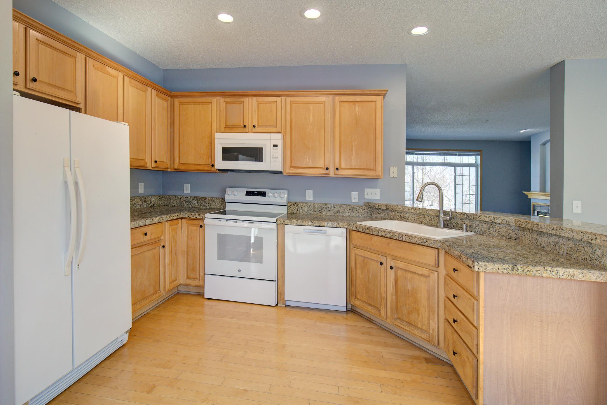 8779 Brunell Way #1605, Inver Grove Heights, Minnesota image 12