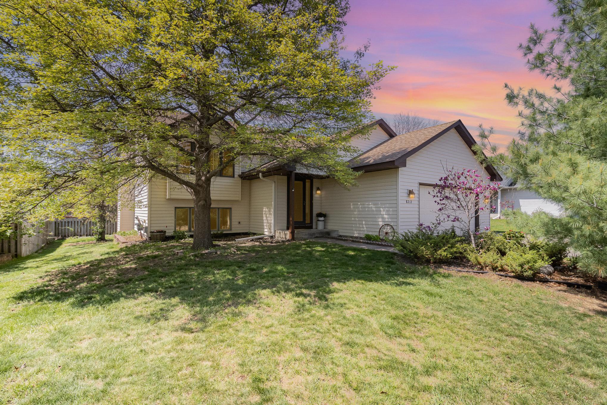 8212 Jewel Avenue, Cottage Grove, Minnesota image 1