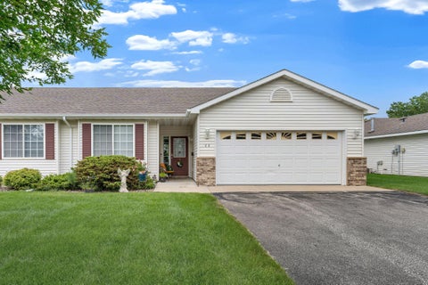 Townhouse For Sale - 160 24th Place<br/> Steele County, Owatonna, MN 55060