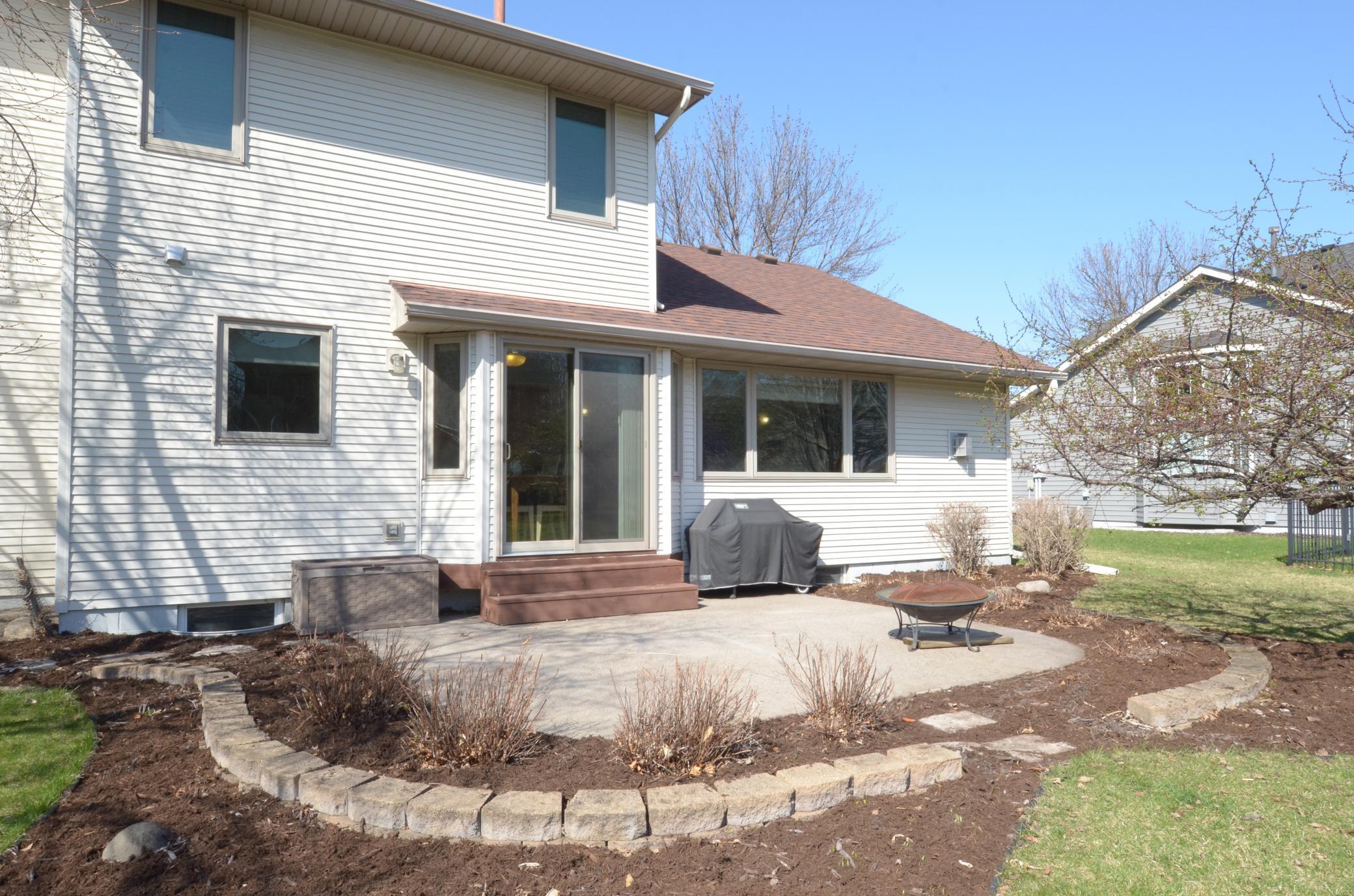 10013 Hidden Oaks Lane, Champlin, Minnesota image 26