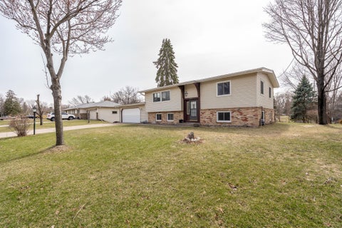 Homes For Sale - 6401 Shingle Creek Drive<br/> Minneapolis, MN 55445