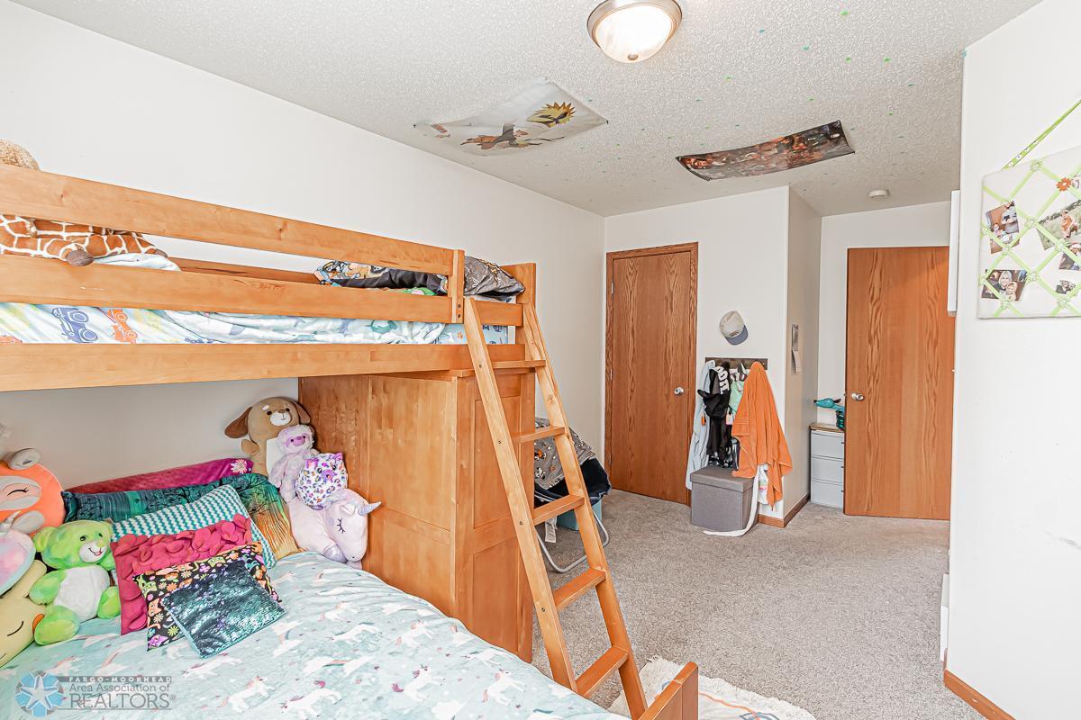 Fargo, North Dakota 58104, United States, 4 Bedrooms Bedrooms, ,2 BathroomsBathrooms,Residential,Pending,48743