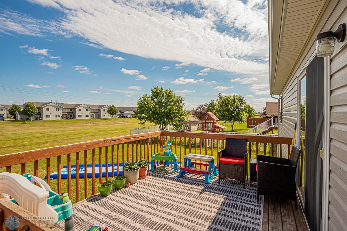 Fargo, North Dakota 58104, United States, 4 Bedrooms Bedrooms, ,2 BathroomsBathrooms,Residential,Pending,48743