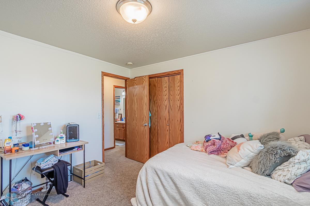 Fargo, North Dakota 58104, United States, 4 Bedrooms Bedrooms, ,2 BathroomsBathrooms,Residential,Pending,48743