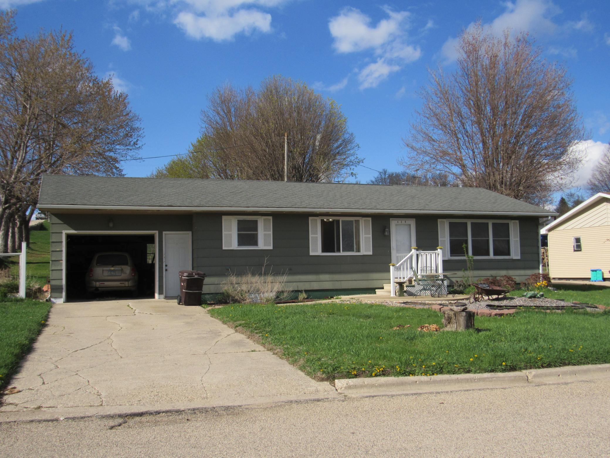 420 Carlton Avenue, Chandler, Minnesota image 1