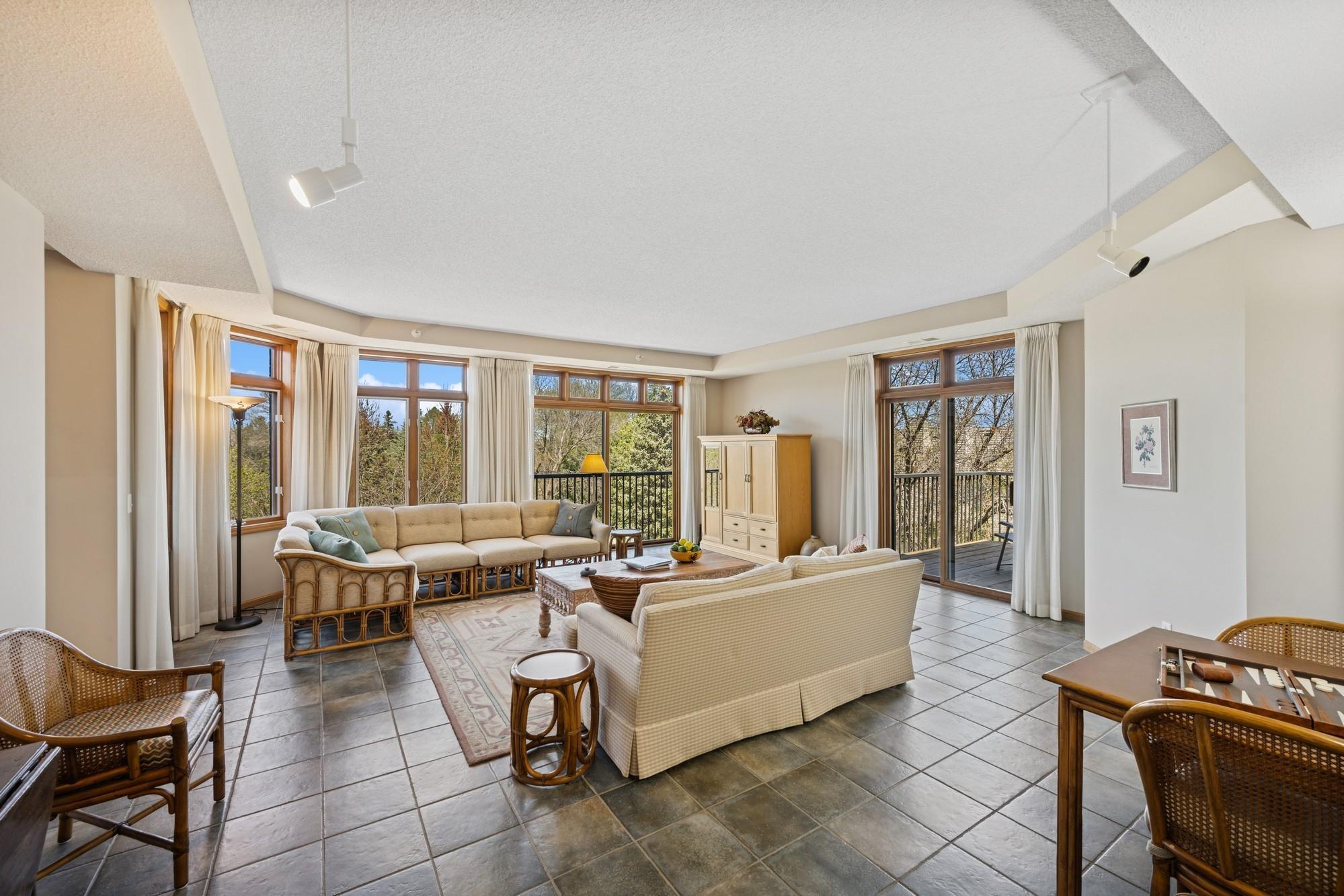 5555 Dewey Hill Road #302, Minneapolis, Minnesota image 6