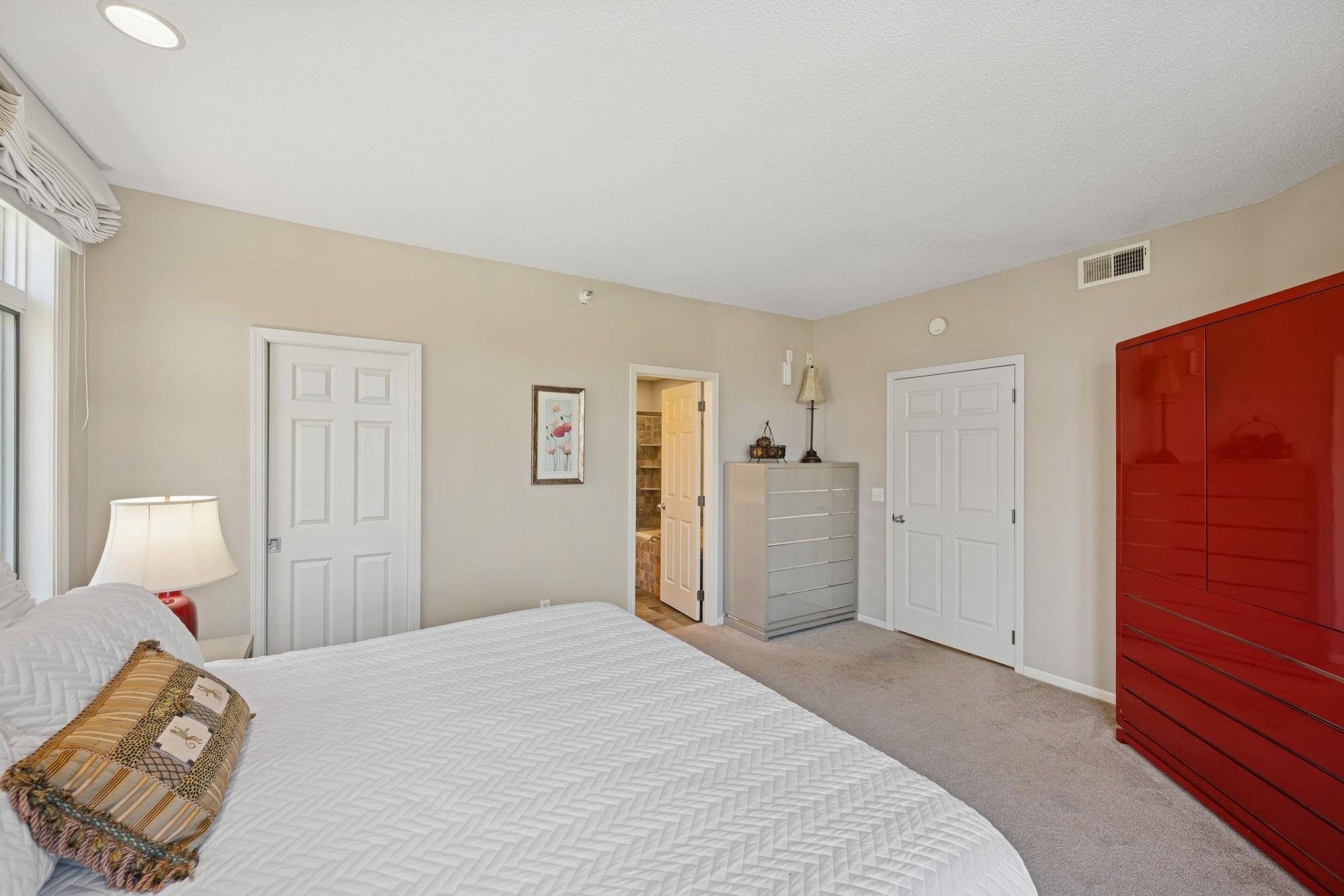 5555 Dewey Hill Road #302, Minneapolis, Minnesota image 25