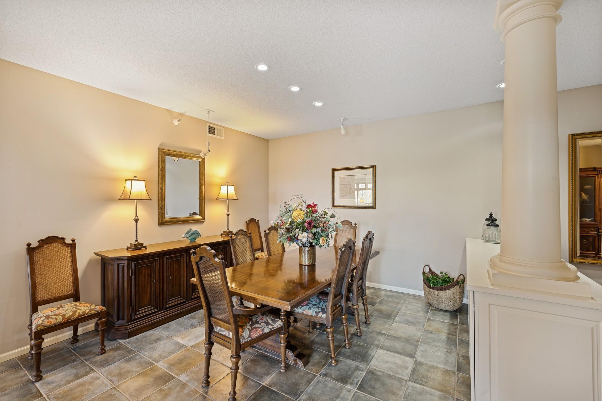 5555 Dewey Hill Road #302, Minneapolis, Minnesota image 14