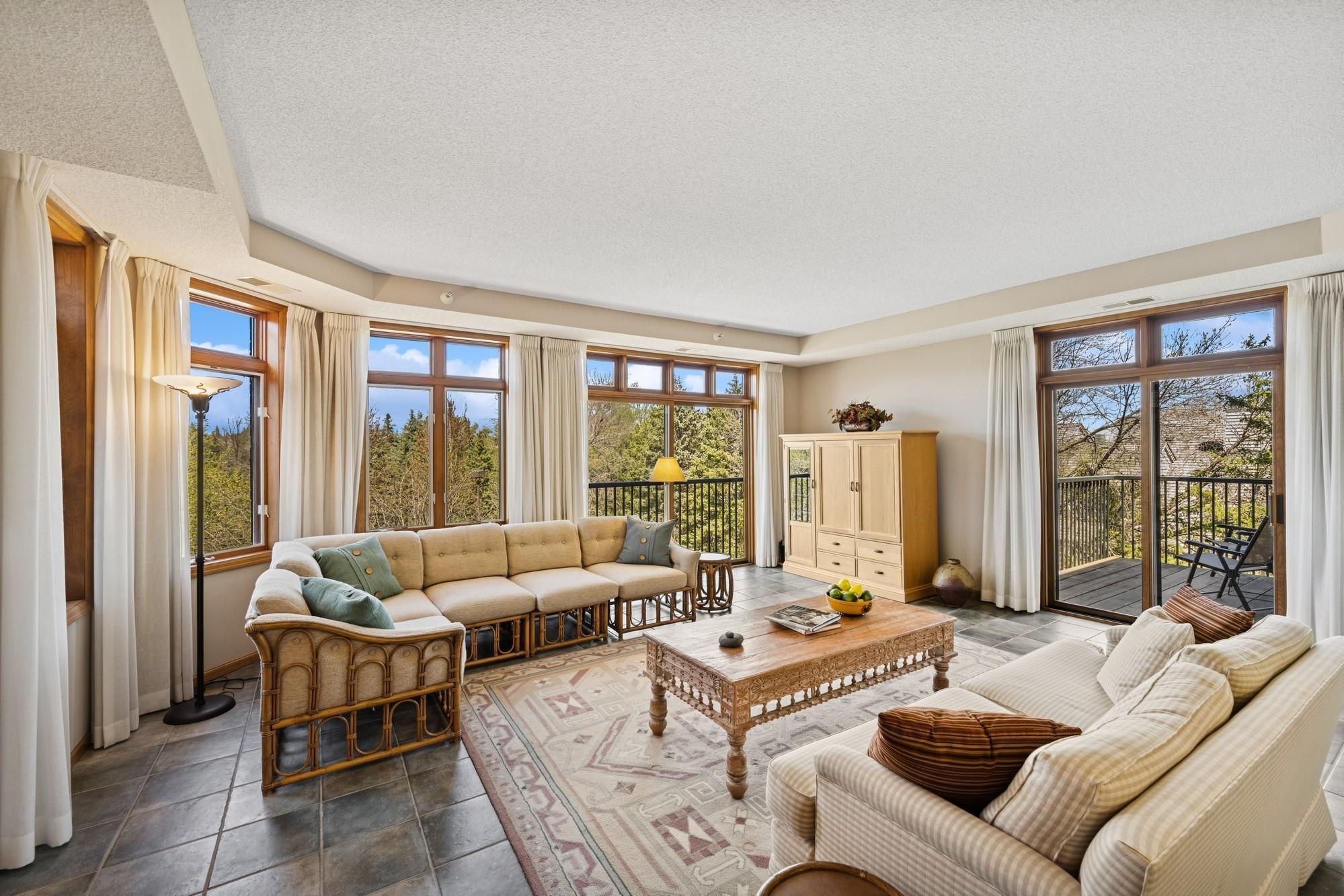 5555 Dewey Hill Road #302, Minneapolis, Minnesota image 1