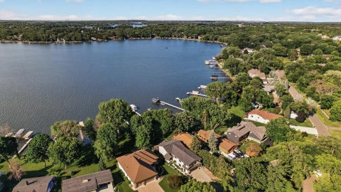 Homes For Sale - 2790 S Shore Drive<br/> Prior Lake, MN 55372