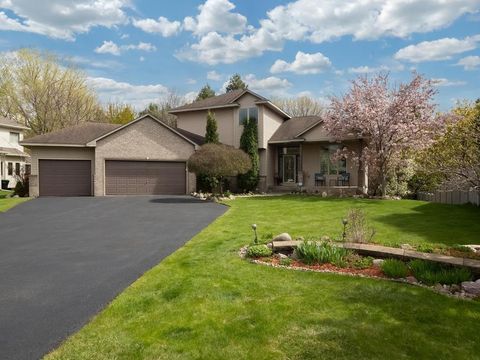 Homes For Sale - 10154 Noble Court<br/> Brooklyn Park, MN 55443