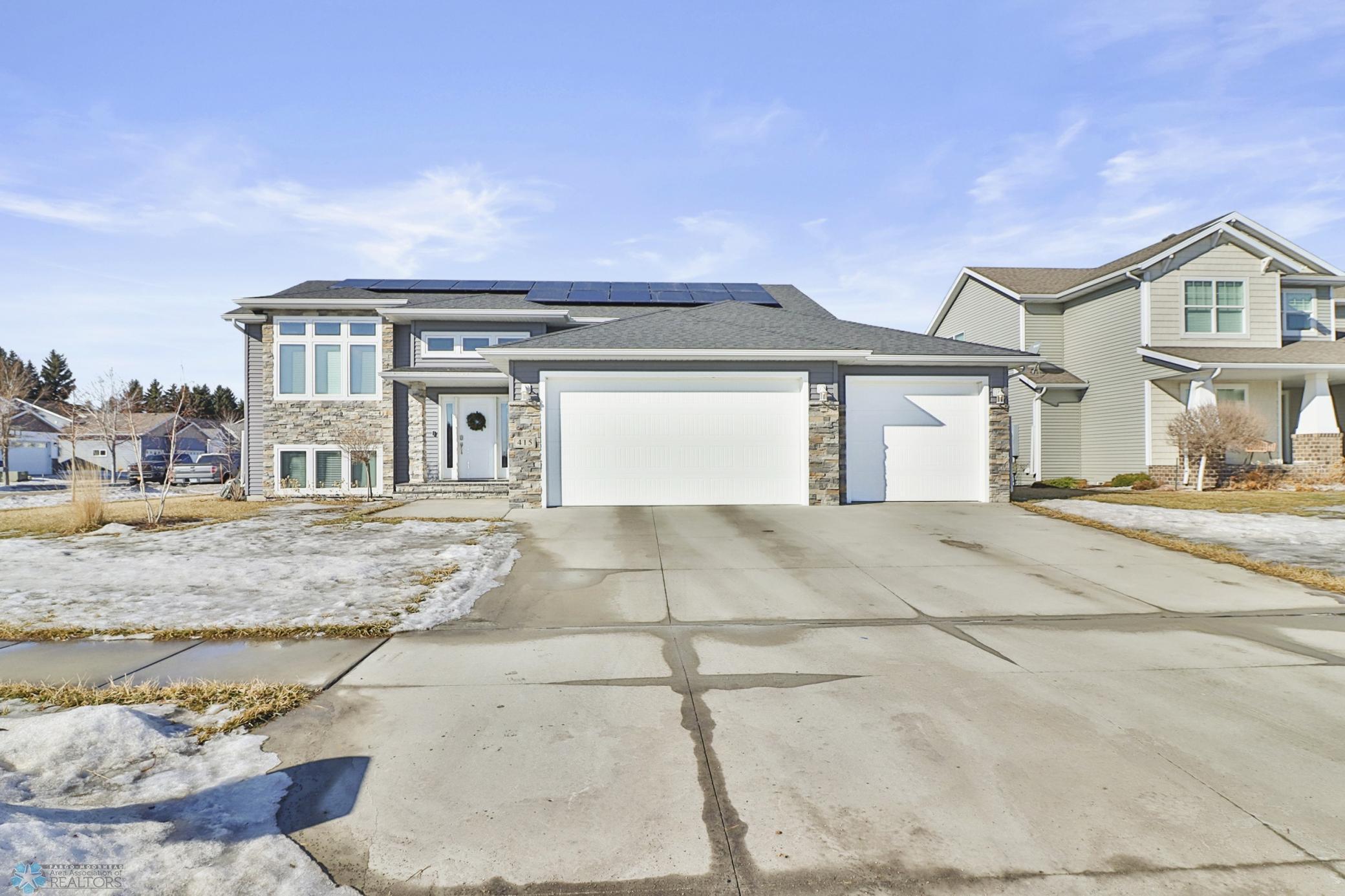 415 33rd Street, Moorhead, Minnesota image 2