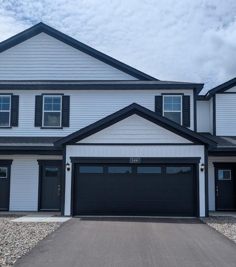 Townhouse For Sale - 5491 Fall Meadow Trail<br/> Chisago County, North Branch, MN 55056