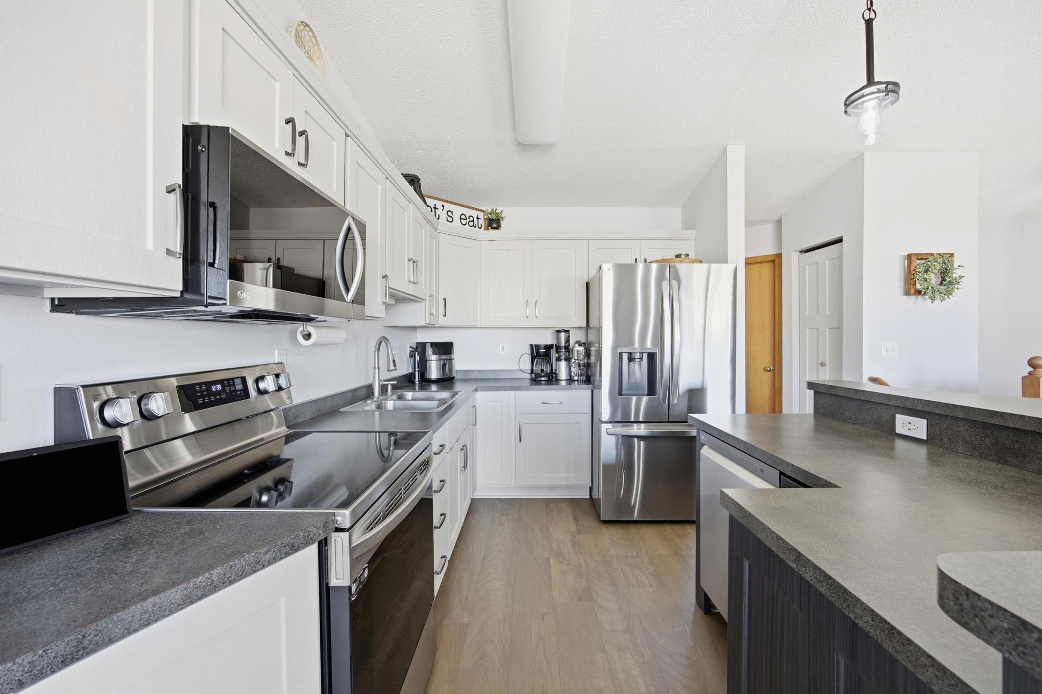 West Fargo, North Dakota 58078, United States, 3 Bedrooms Bedrooms, ,2 BathroomsBathrooms,Residential,Active,242813