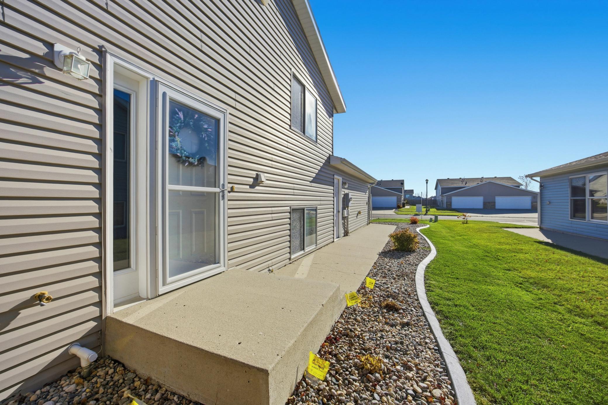 West Fargo, North Dakota 58078, United States, 3 Bedrooms Bedrooms, ,2 BathroomsBathrooms,Residential,Active,242813