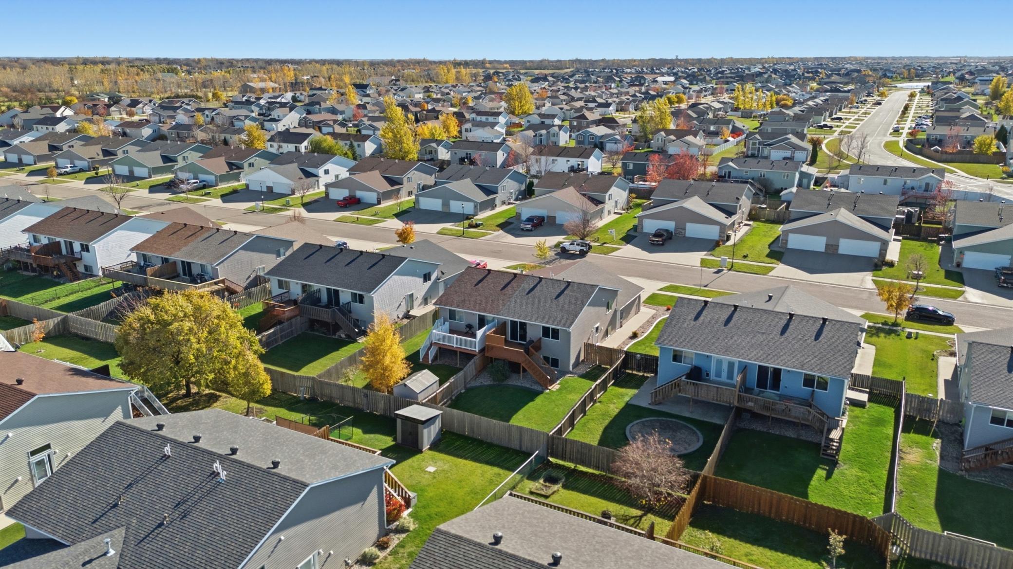 West Fargo, North Dakota 58078, United States, 3 Bedrooms Bedrooms, ,2 BathroomsBathrooms,Residential,Active,242813