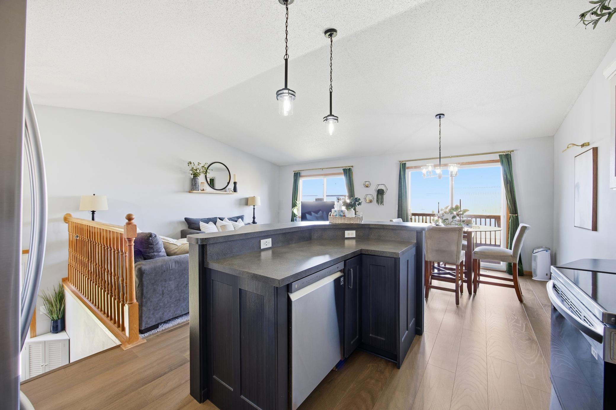 West Fargo, North Dakota 58078, United States, 3 Bedrooms Bedrooms, ,2 BathroomsBathrooms,Residential,Active,242813