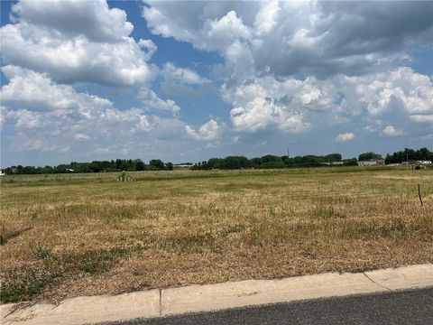 Vacant Land For Sale - 709 W 8th Street<br/> Meeker County, Litchfield, MN 55355