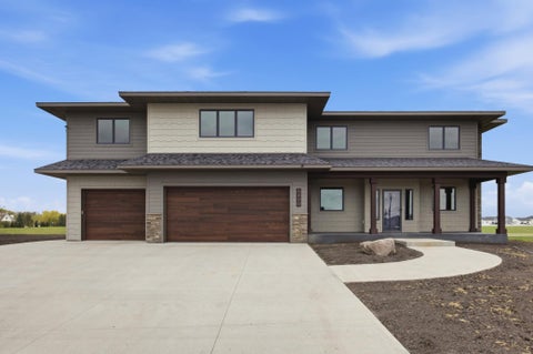 Homes For Sale - 6490 Selkirk Drive<br/> Cass County, Fargo, ND 58104