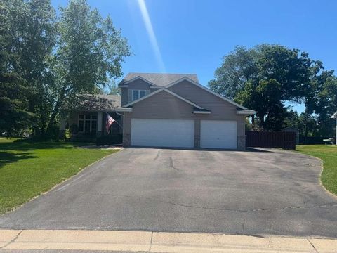 Homes For Sale - 16624 Firestone Path<br/> Farmington, MN 55024