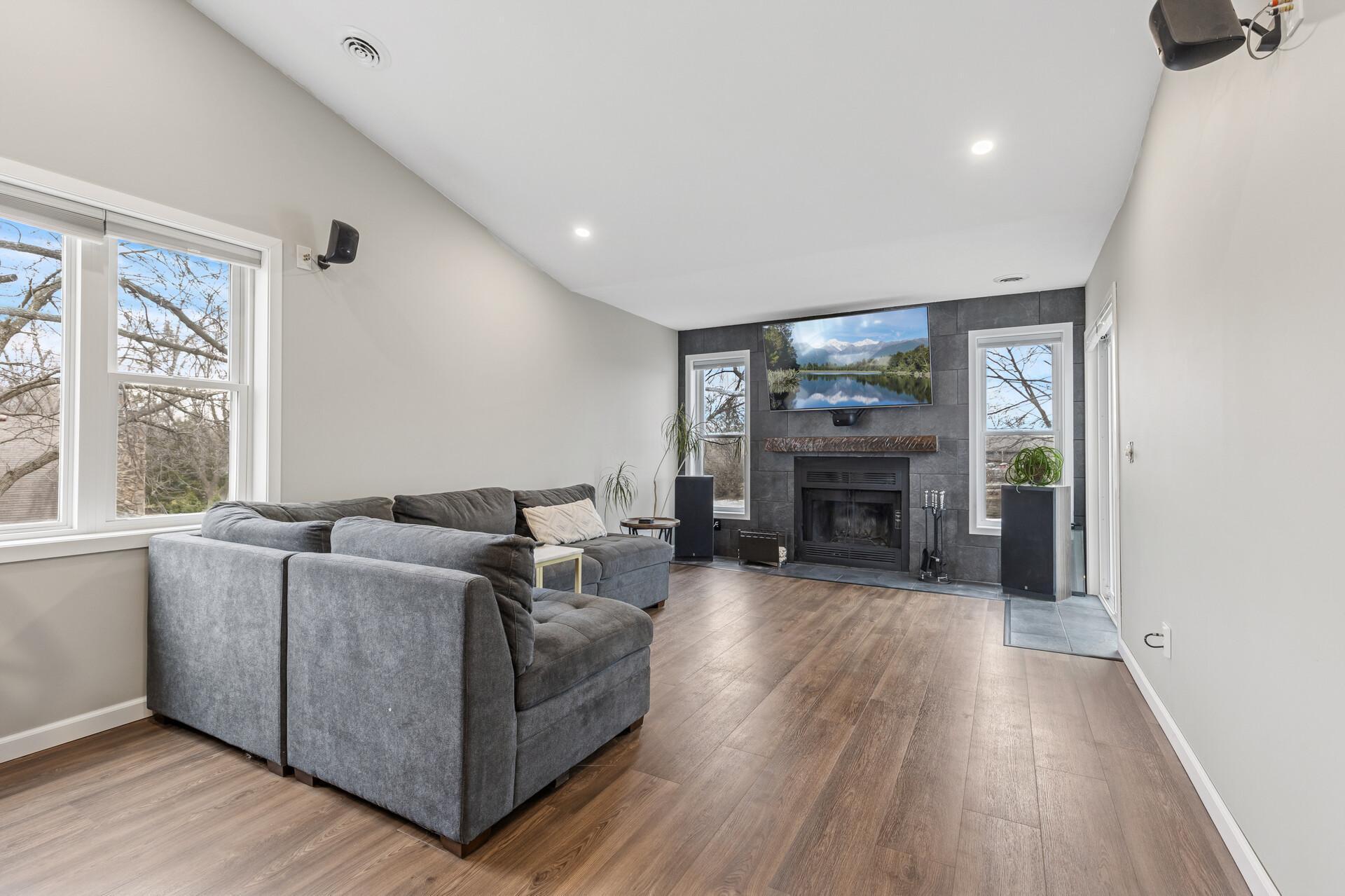 7303 Penny Hill Road, Eden Prairie, Minnesota image 1