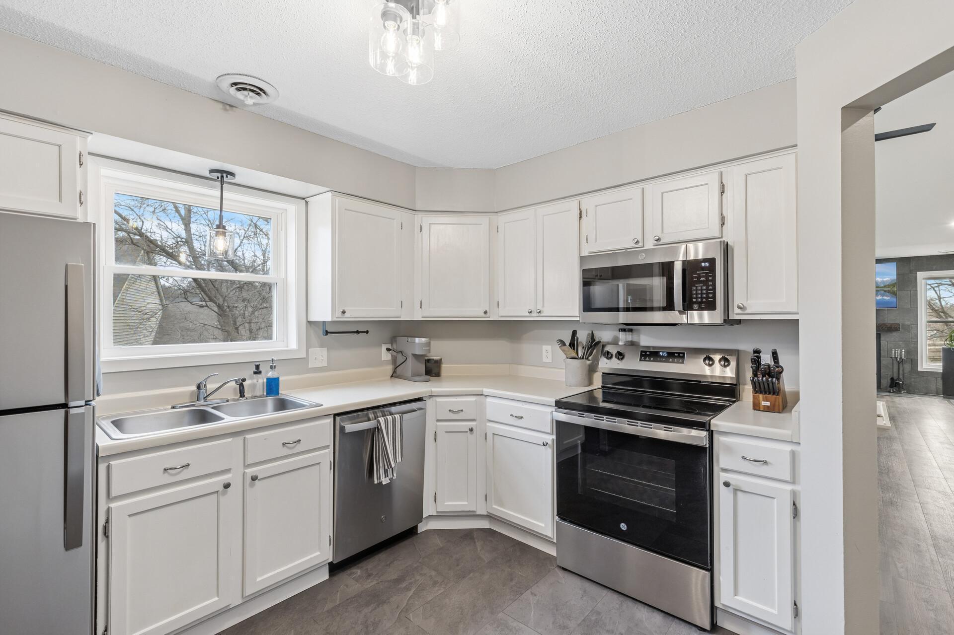 7303 Penny Hill Road, Eden Prairie, Minnesota image 18