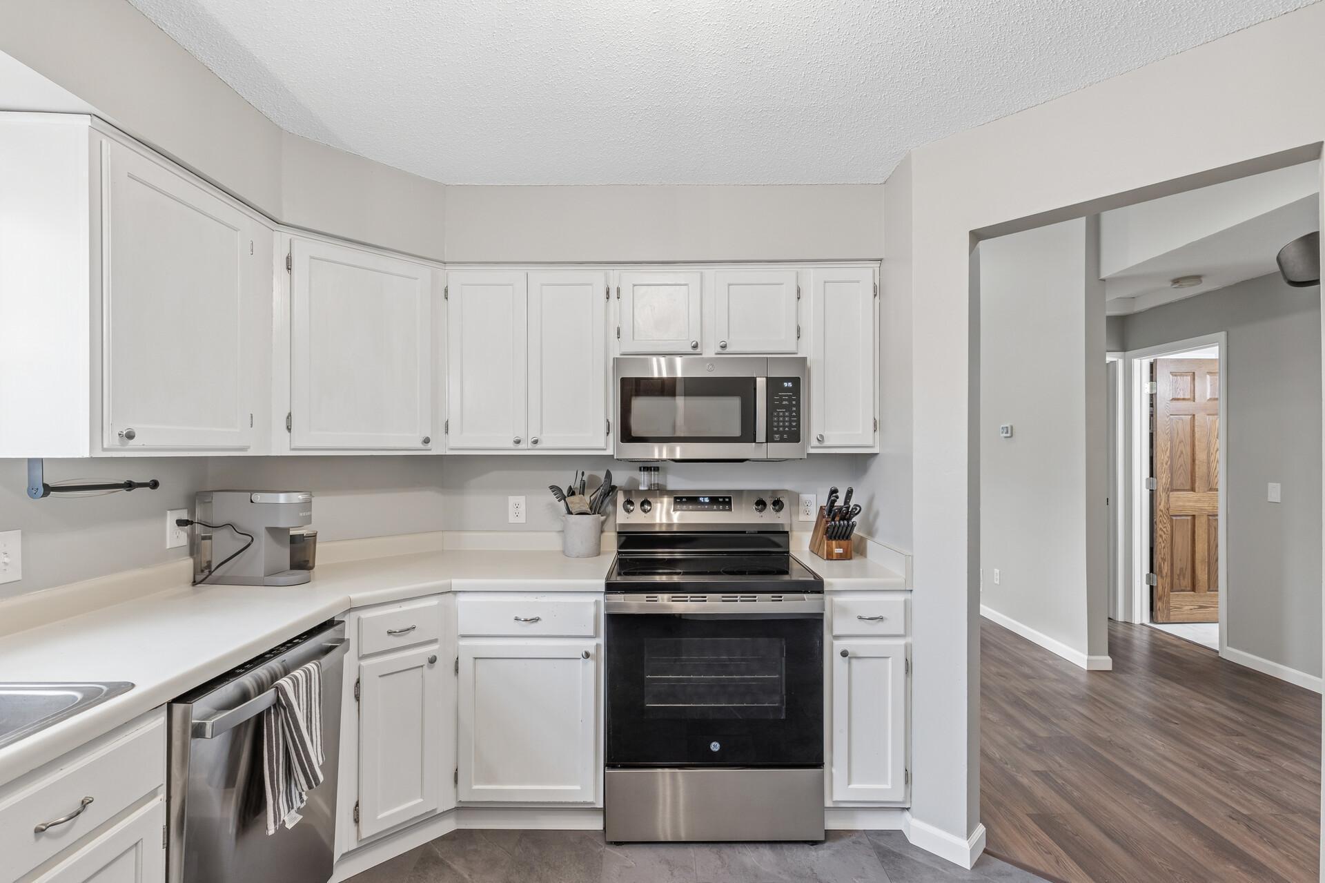 7303 Penny Hill Road, Eden Prairie, Minnesota image 19