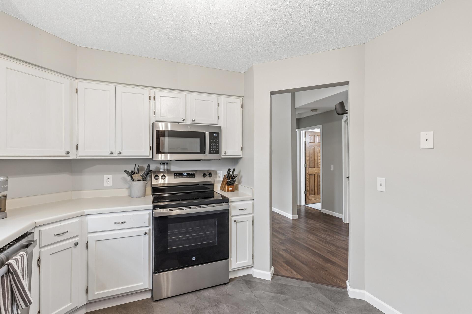 7303 Penny Hill Road, Eden Prairie, Minnesota image 20