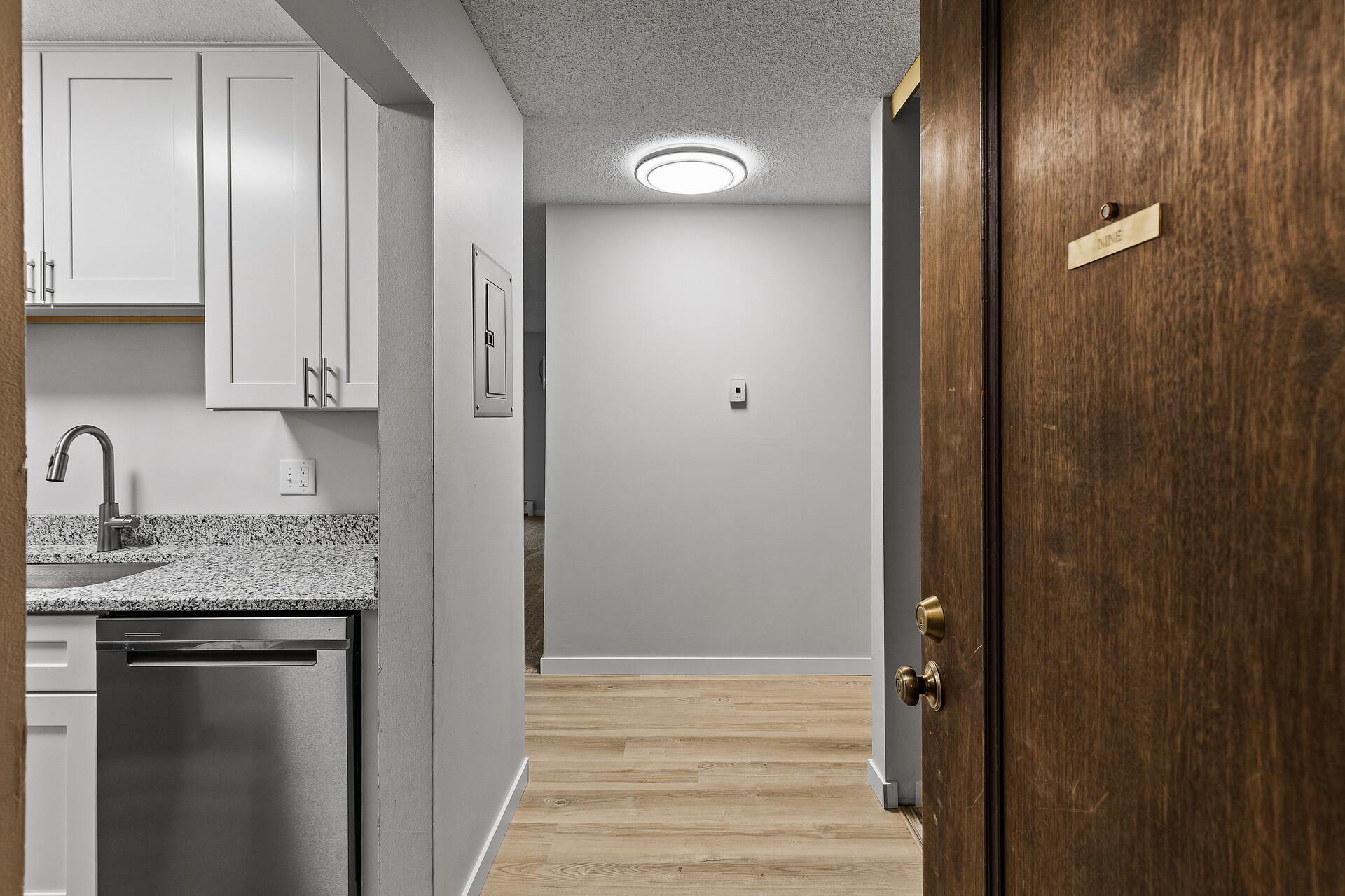 2009 E 122nd Street #C9, Burnsville, Minnesota image 3
