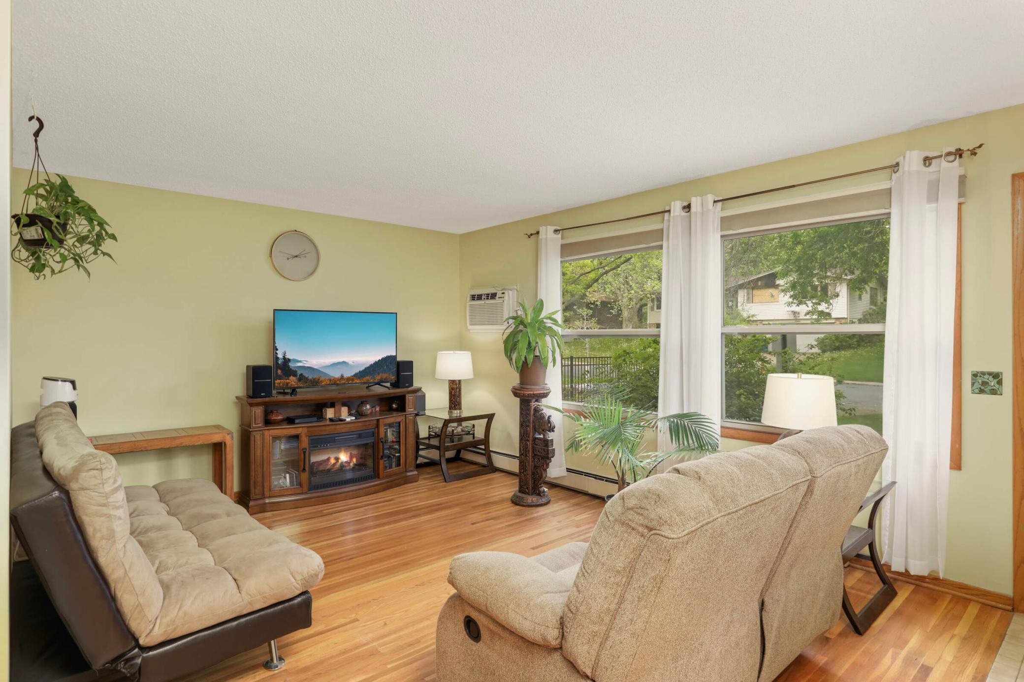 1494 21st Avenue #4, New Brighton, Minnesota image 2
