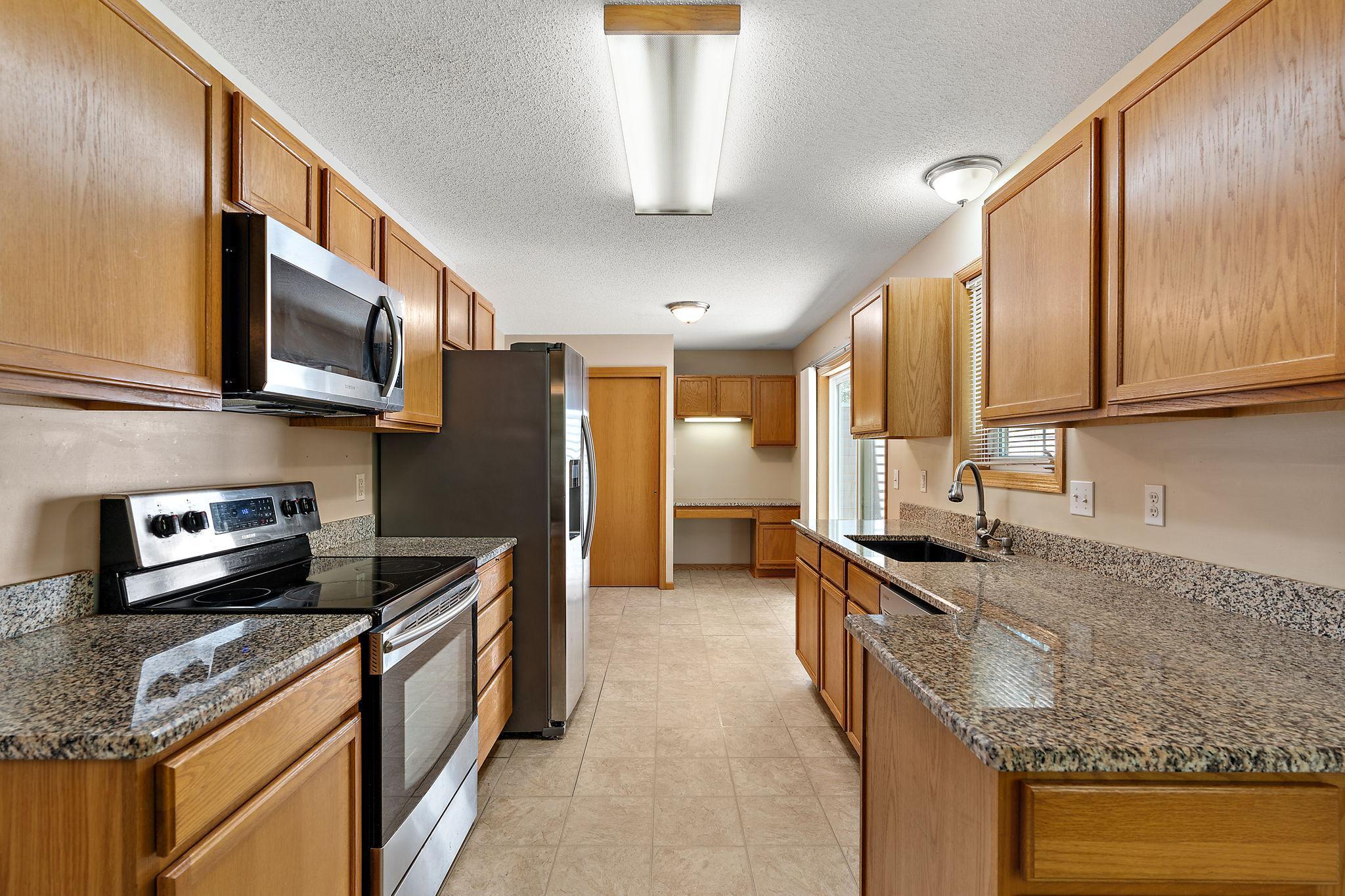 10773 Tamarack Circle, Coon Rapids, Minnesota image 9